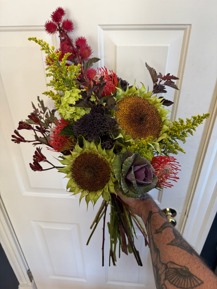 Medium Garden Hand-Tie