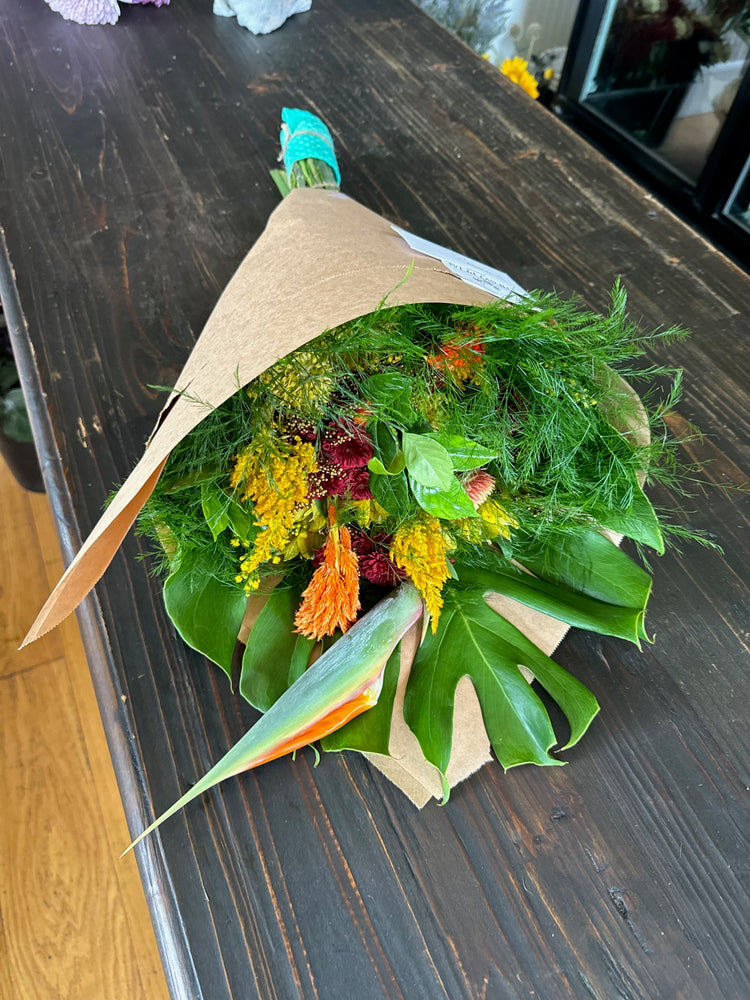 Medium Garden Hand-Tie